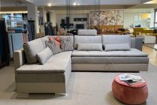 TIK-TAK nagy méretű (305x220 cm) L-alakú ülőgarnitúra mindennapi alvásra alkalmas ággyal, ágyneműtartóval